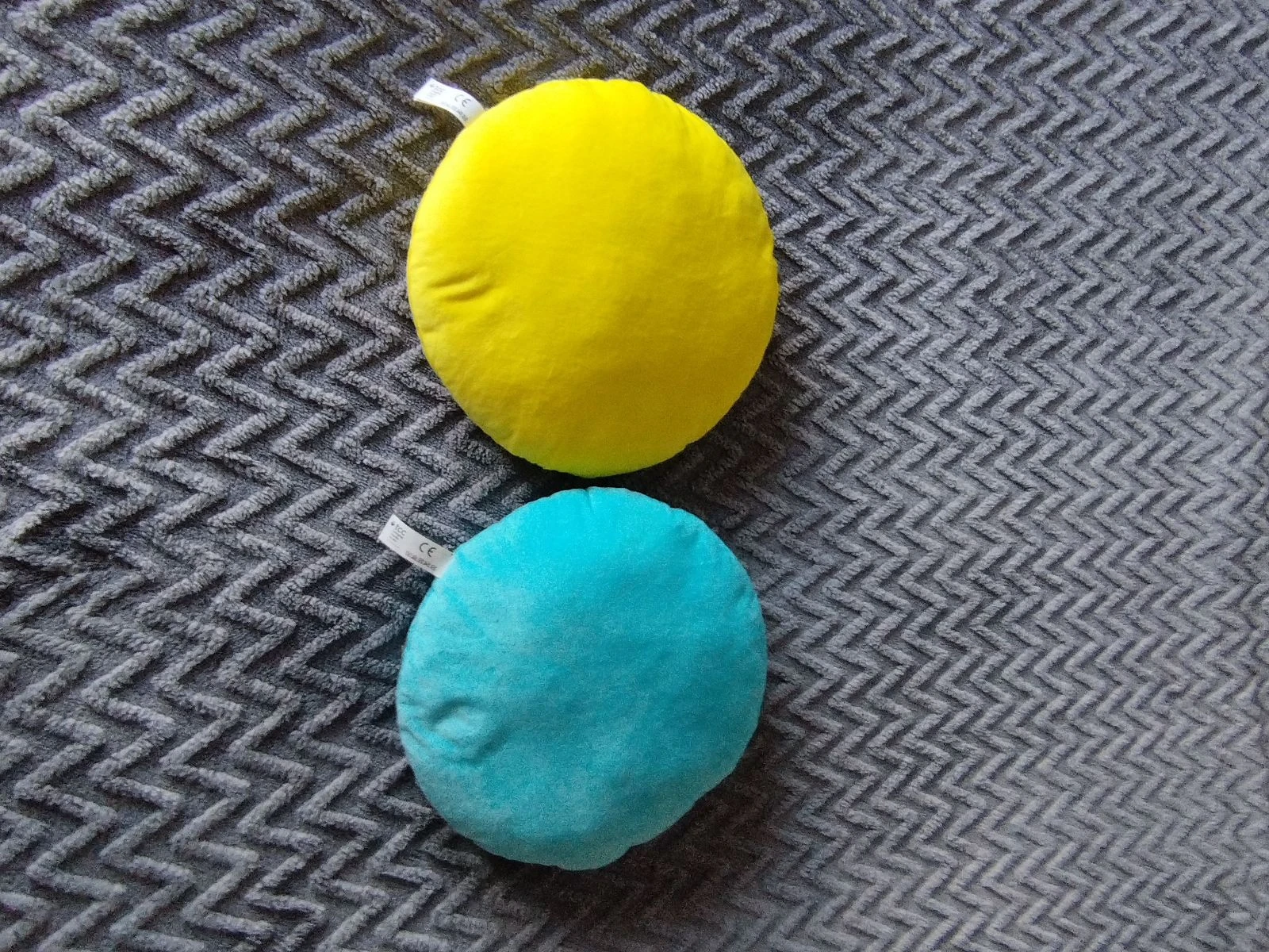 Peluches cojines emojis – photo 5